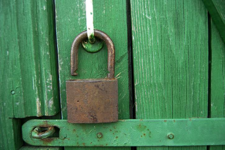 Unlocking padlock and open access publishing